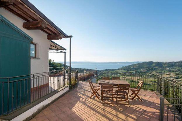 מונטפיאסקונה Casa Vacanze Montedoro מראה חיצוני תמונה