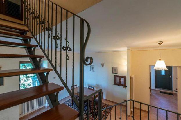 מונטפיאסקונה Casa Vacanze Montedoro מראה חיצוני תמונה