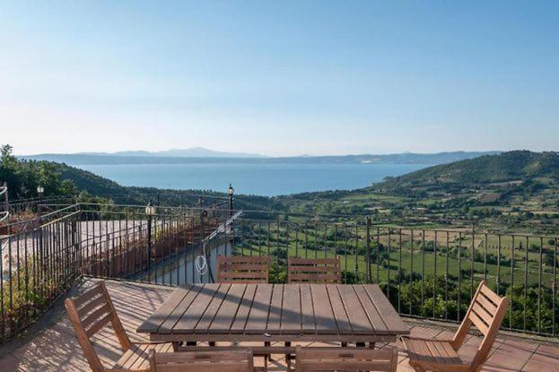 מונטפיאסקונה Casa Vacanze Montedoro מראה חיצוני תמונה