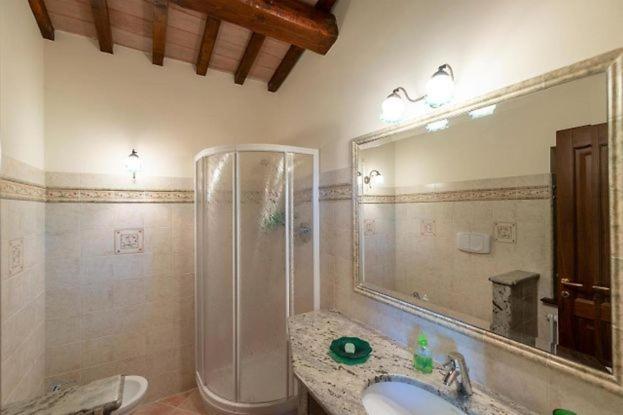 מונטפיאסקונה Casa Vacanze Montedoro מראה חיצוני תמונה