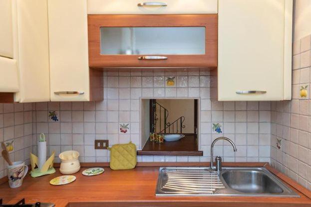 מונטפיאסקונה Casa Vacanze Montedoro מראה חיצוני תמונה